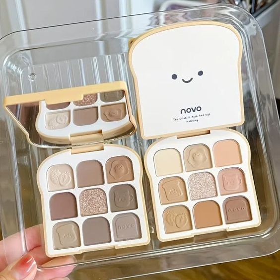 Must have eyeshadow palette blush in one❤️❤️