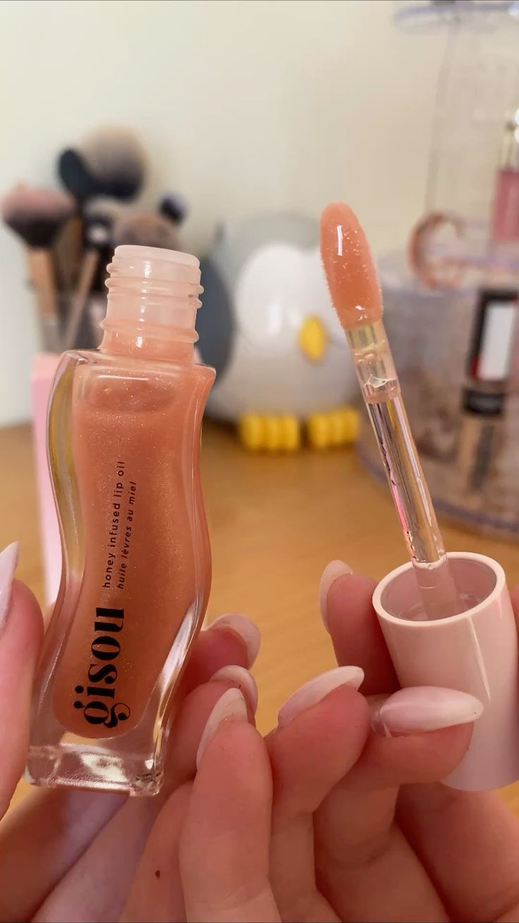 Gisou Honey Infused Lip Oil